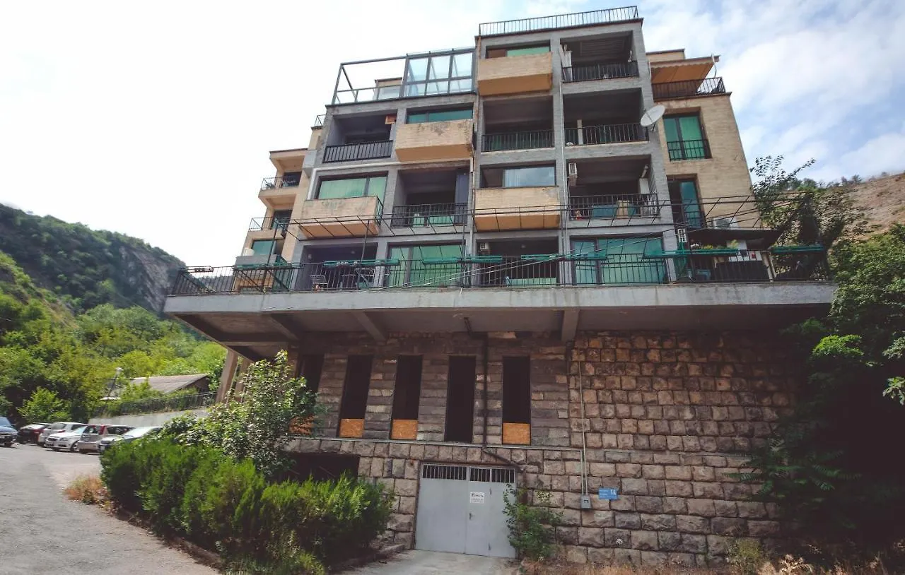 Under The Mountain Apartment Tbilisi